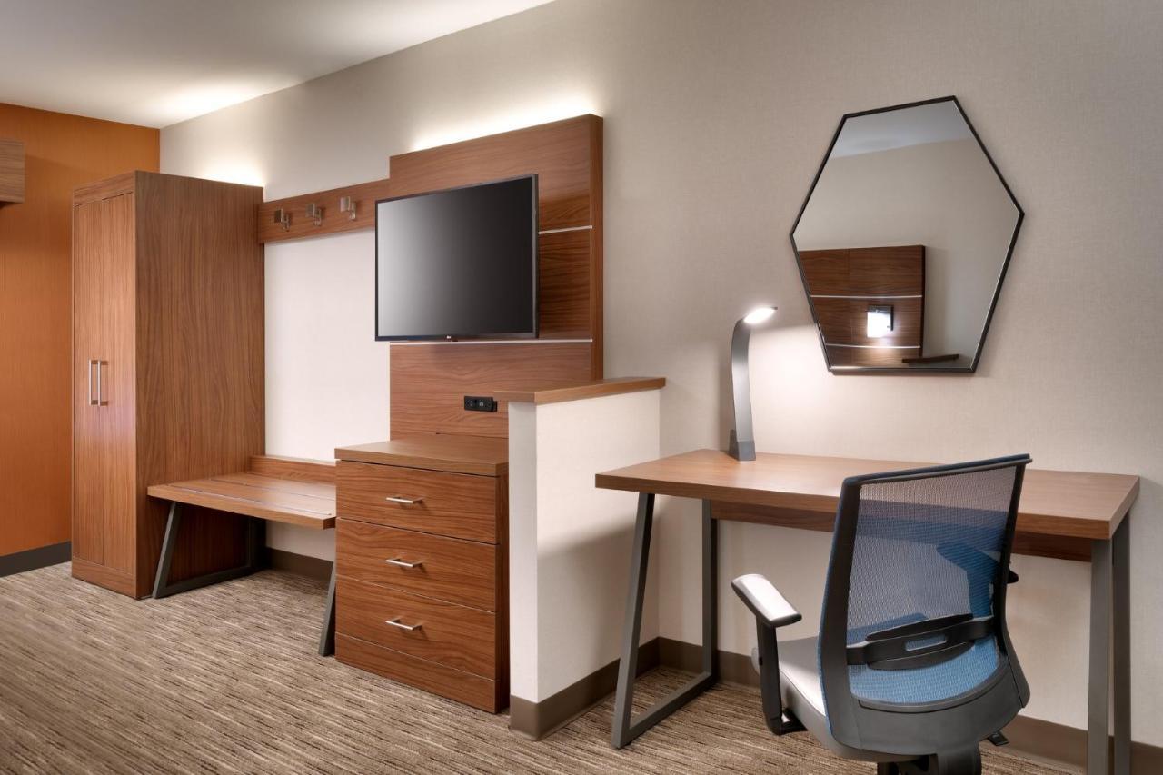 Holiday Inn Express Billings East By Ihg Exterior photo
