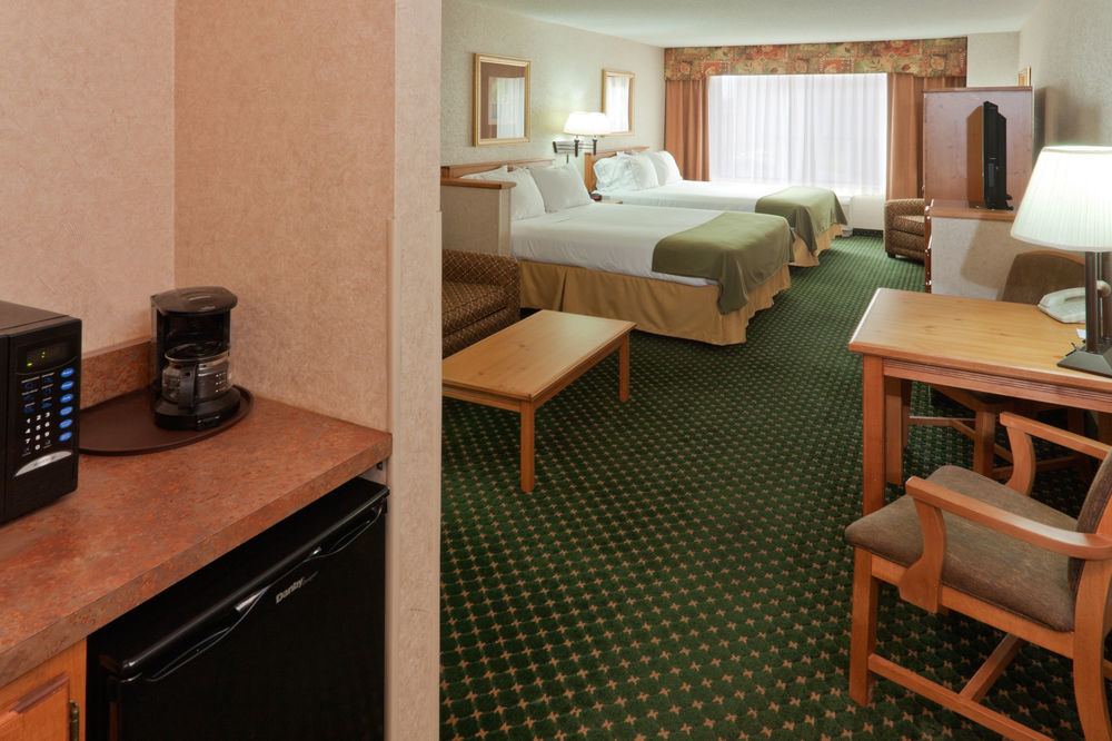 Holiday Inn Express Billings East By Ihg Room photo
